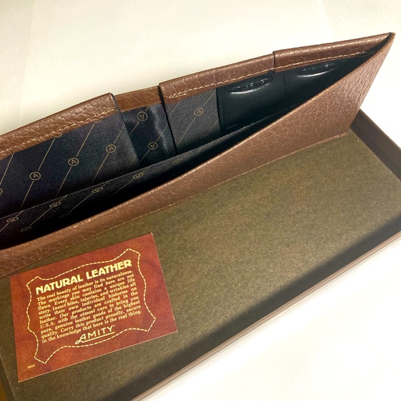 Amity Leather Men’s Wallet - Picture 2 of 3